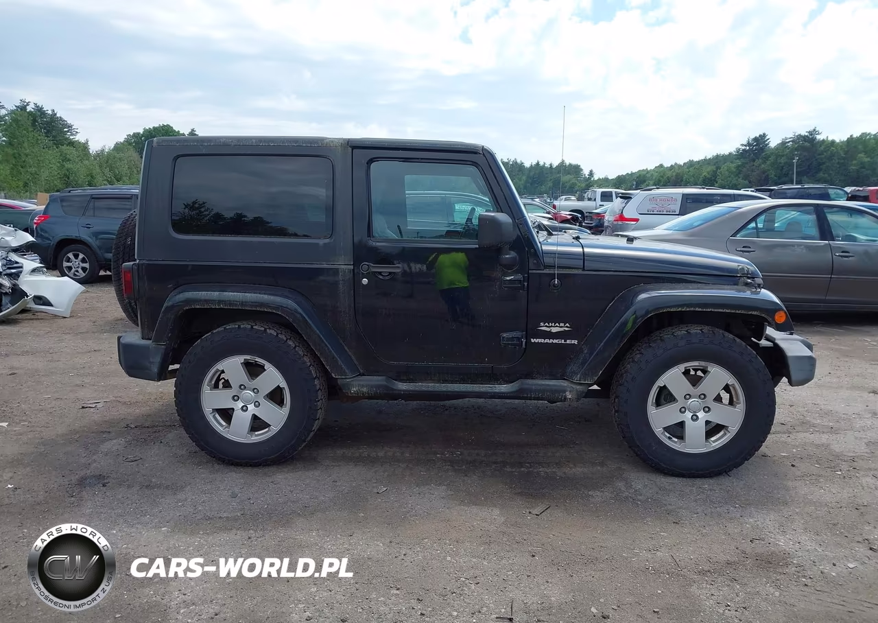 2007 Jeep Wrangler Sahara VIN:1J4FA54187L207732 - 13