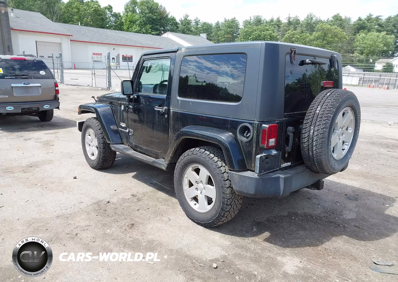 2007 Jeep Wrangler Sahara VIN:1J4FA54187L207732 - 3