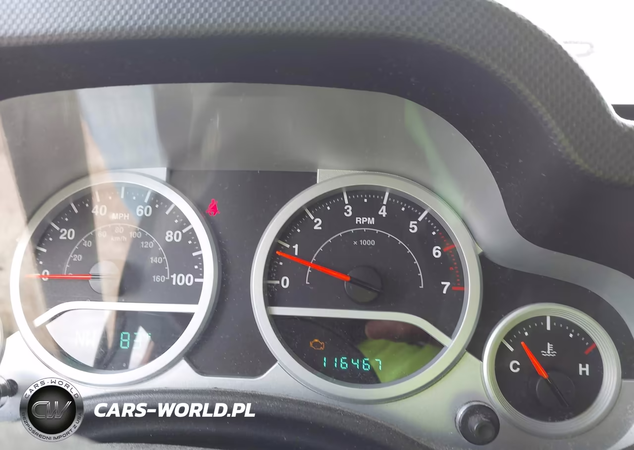 2007 Jeep Wrangler Sahara VIN:1J4FA54187L207732 - 7