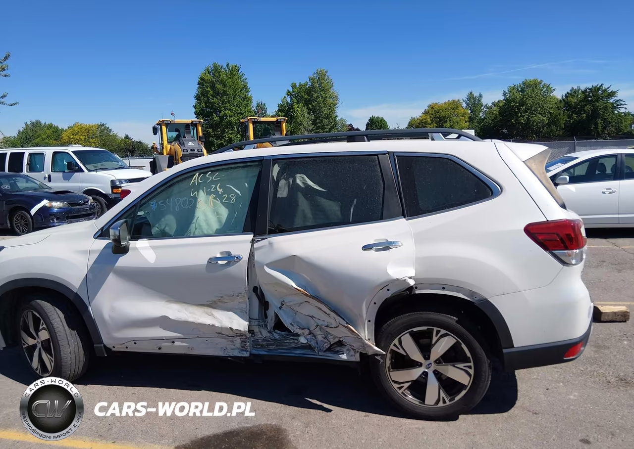 2019 Subaru Forester Touring VIN:JF2SKAWC7KH463186 - 14