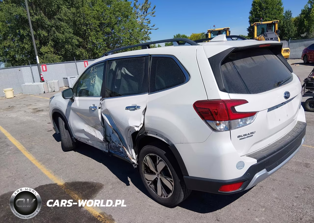 2019 Subaru Forester Touring VIN:JF2SKAWC7KH463186 - 3