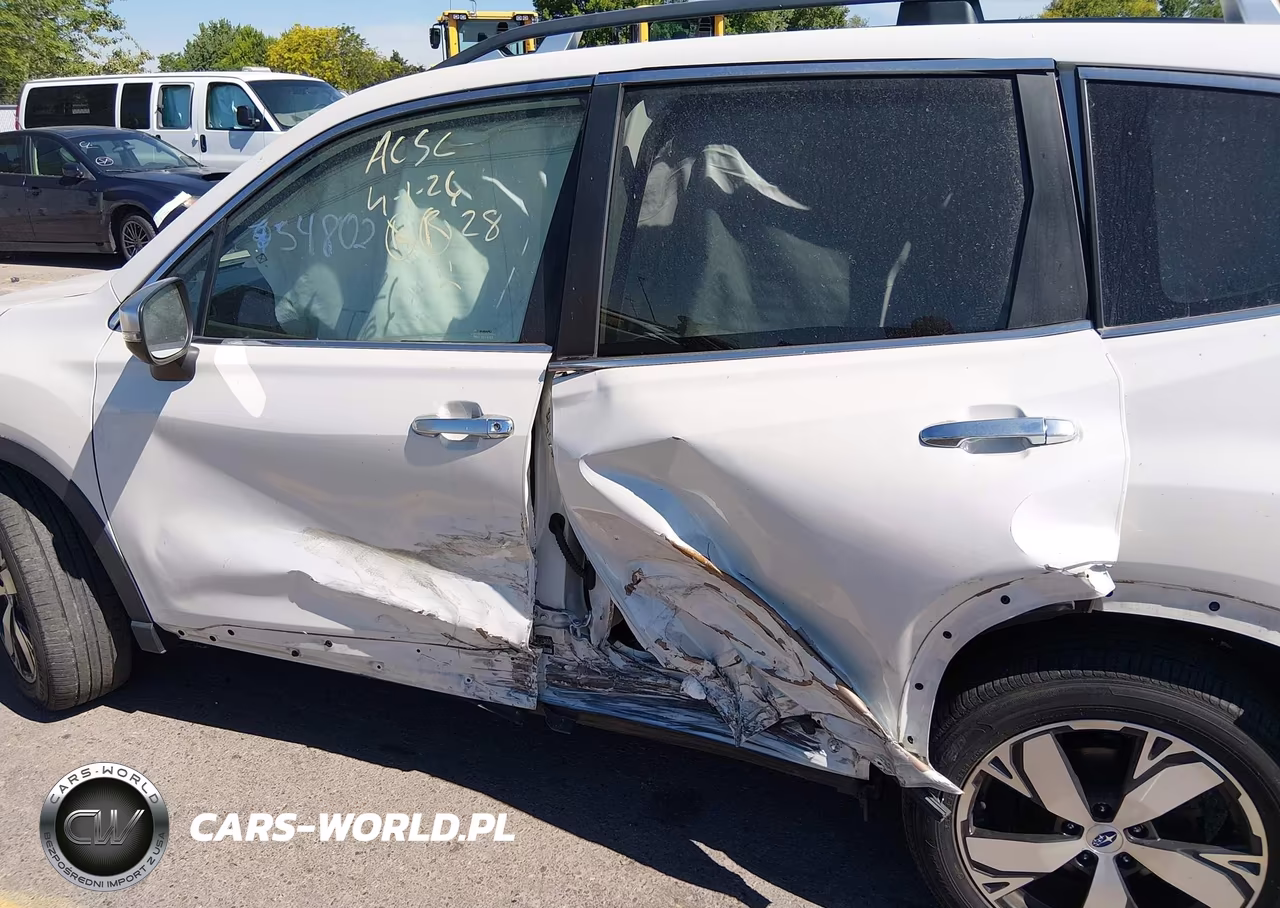 2019 Subaru Forester Touring VIN:JF2SKAWC7KH463186 - 6