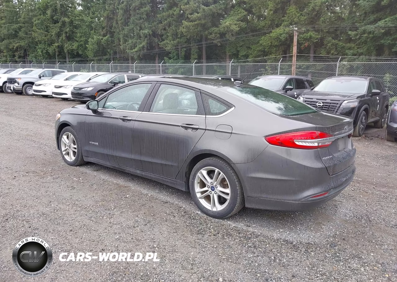 2018 Ford Fusion Hybrid S VIN:3FA6P0UUXJR235807 - 3