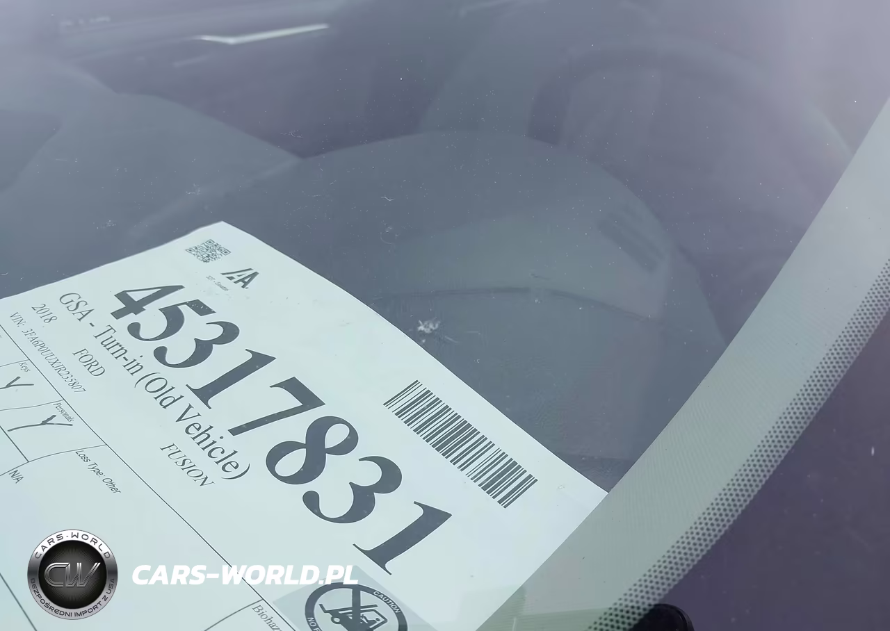 2018 Ford Fusion Hybrid S VIN:3FA6P0UUXJR235807 - 6
