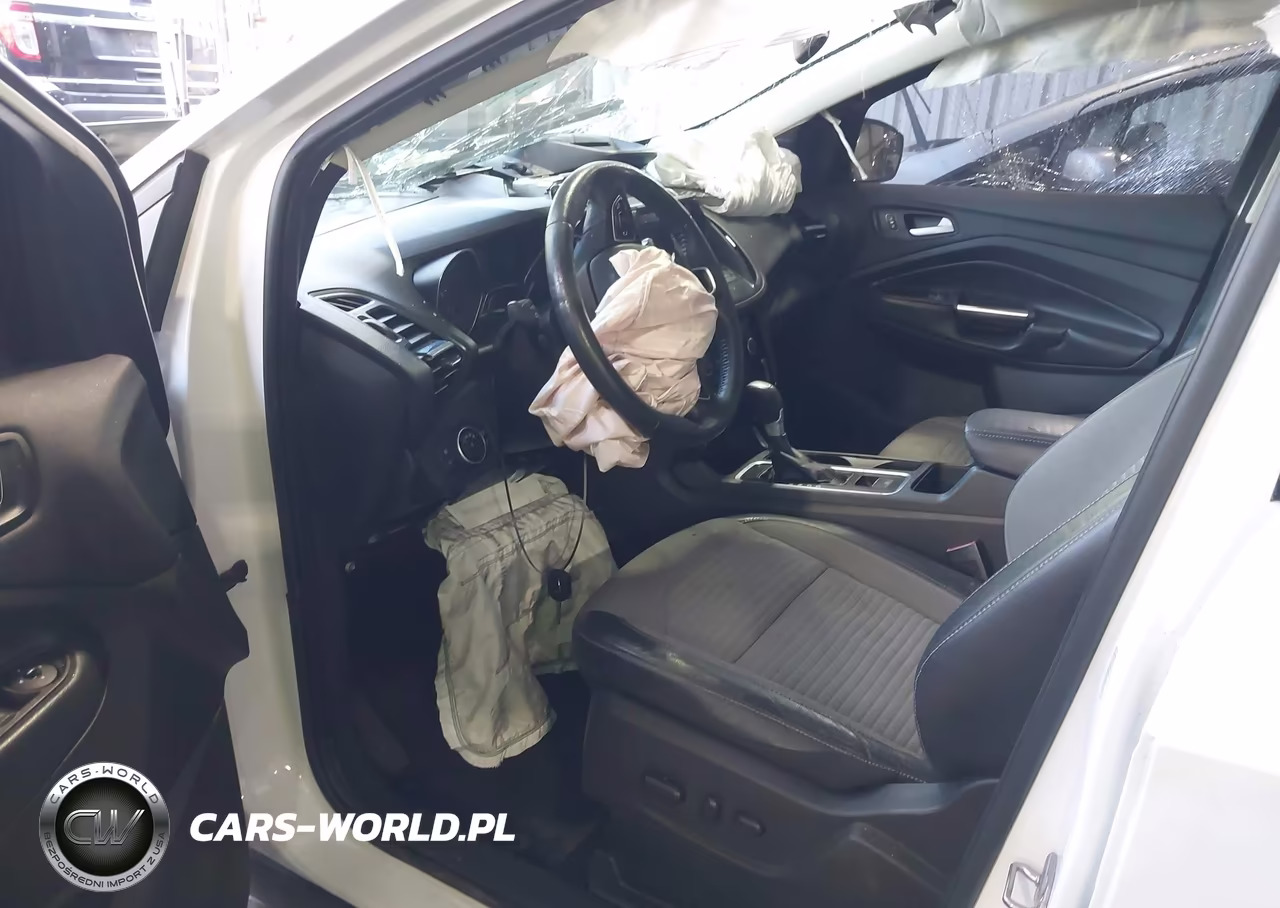 2018 Ford Escape Se VIN:1FMCU9GD6JUD13574 - 5