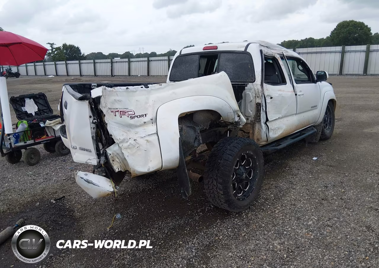 2010 Toyota Tacoma Base V6 VIN:3TMLU4EN3AM045915 - 4