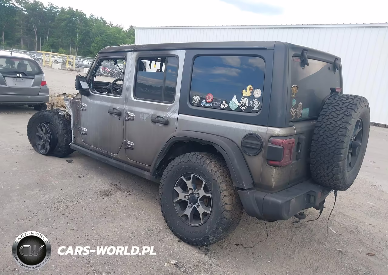 2018 Jeep Wrangler Unlimited Rubicon 4X4 VIN:1C4HJXFNXJW182848 - 3