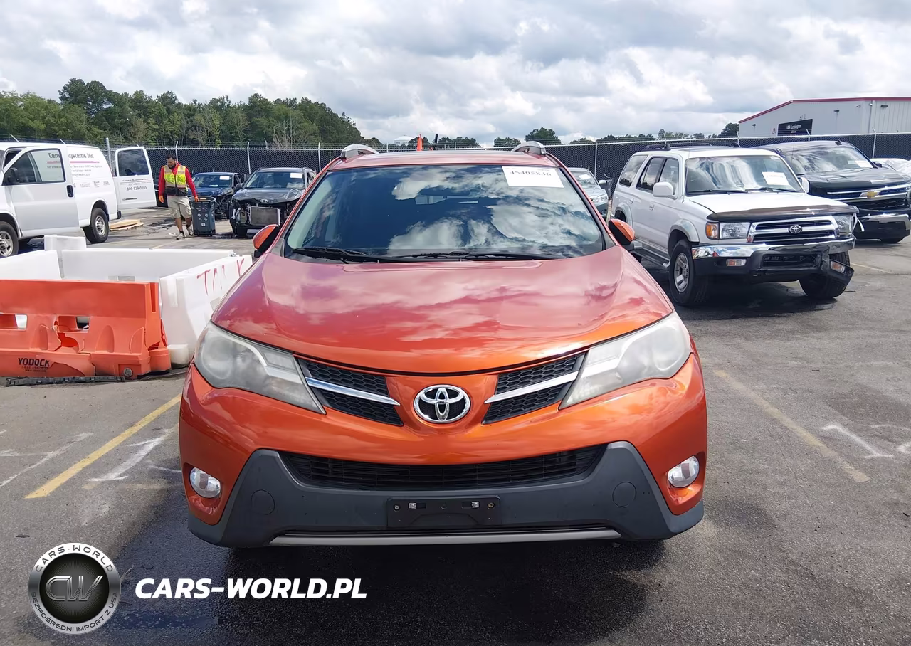 2015 Toyota Rav4 Xle VIN:2T3RFREV8FW330990 - 12