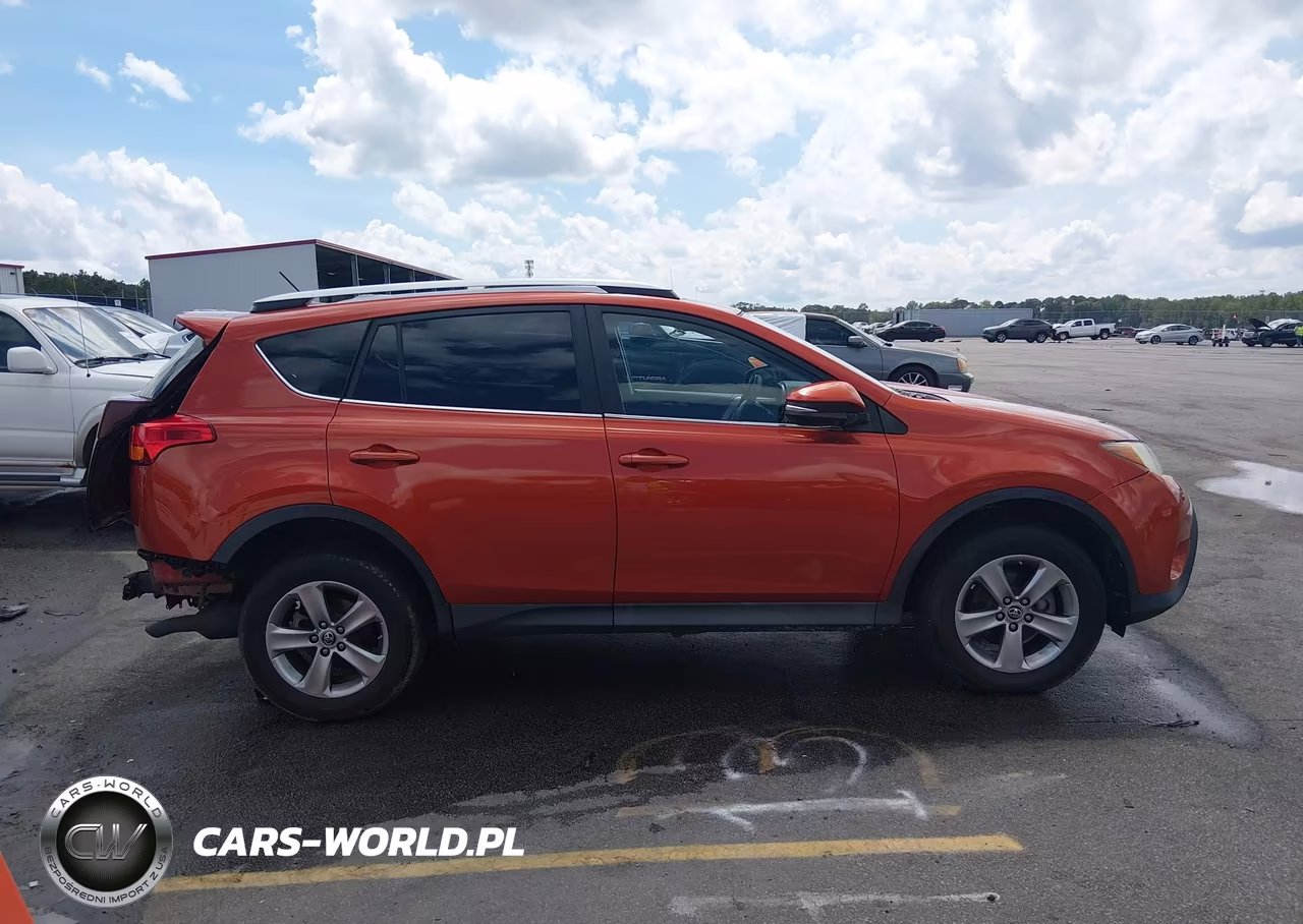 2015 Toyota Rav4 Xle VIN:2T3RFREV8FW330990 - 13