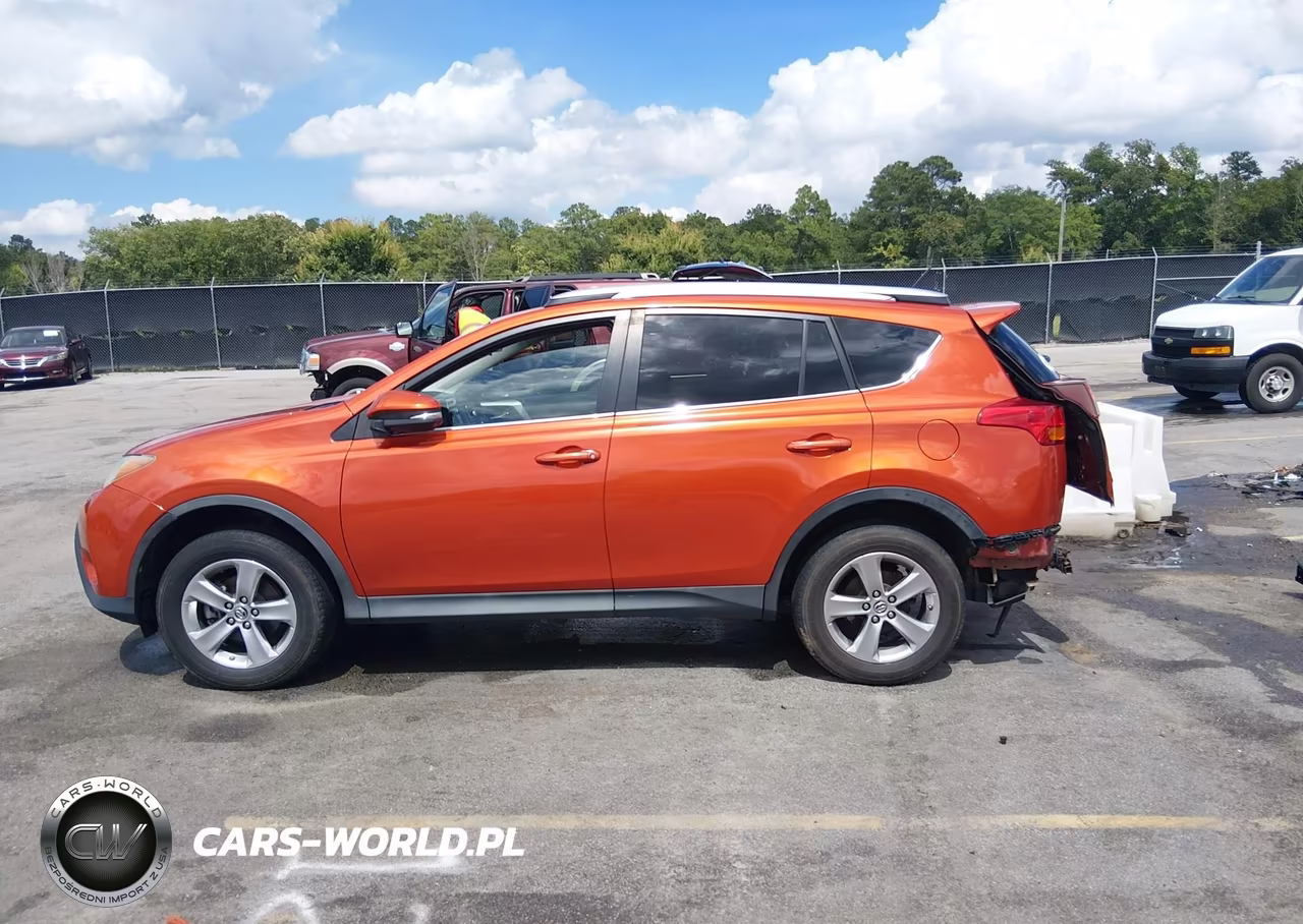 2015 Toyota Rav4 Xle VIN:2T3RFREV8FW330990 - 14