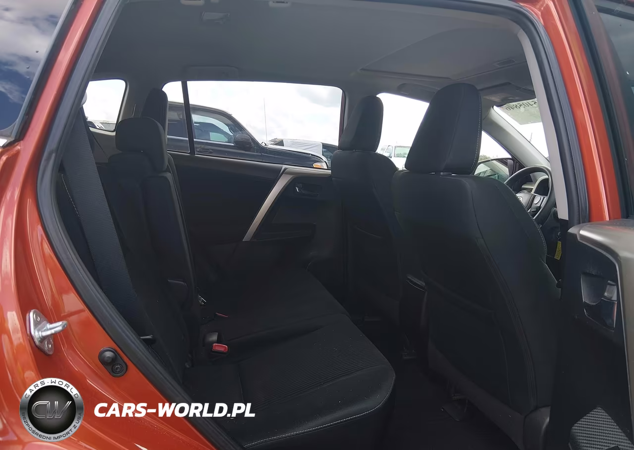2015 Toyota Rav4 Xle VIN:2T3RFREV8FW330990 - 8