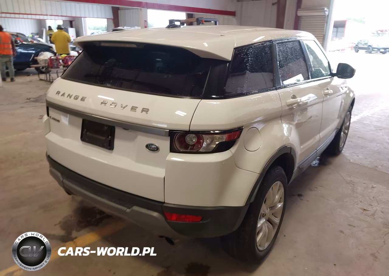 2015 Land Rover Range Rover Evoque Pure VIN:SALVN2BG9FH054252 - 4