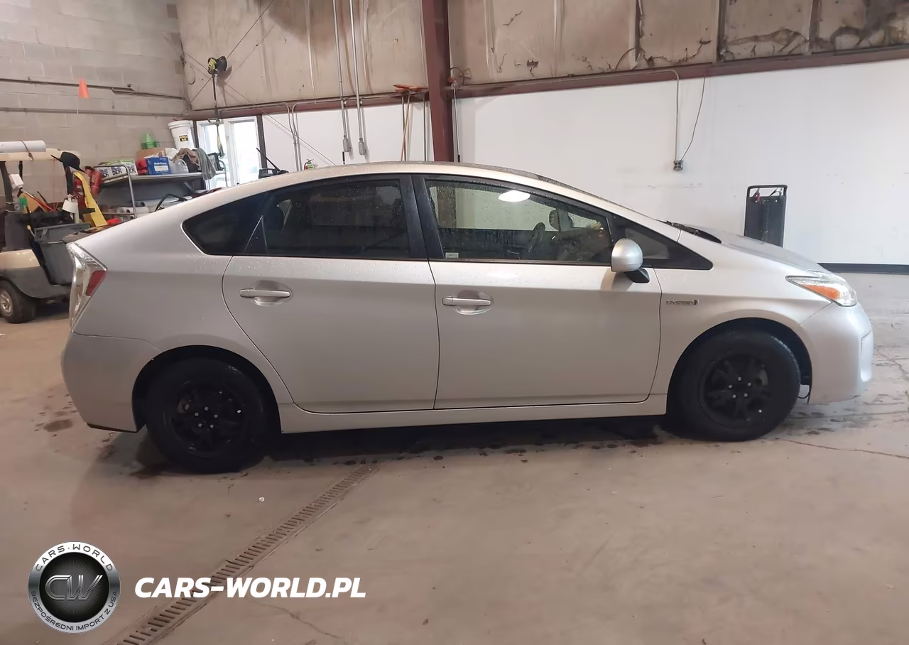 2012 Toyota Prius Two VIN:JTDKN3DU4C1545304 - 13
