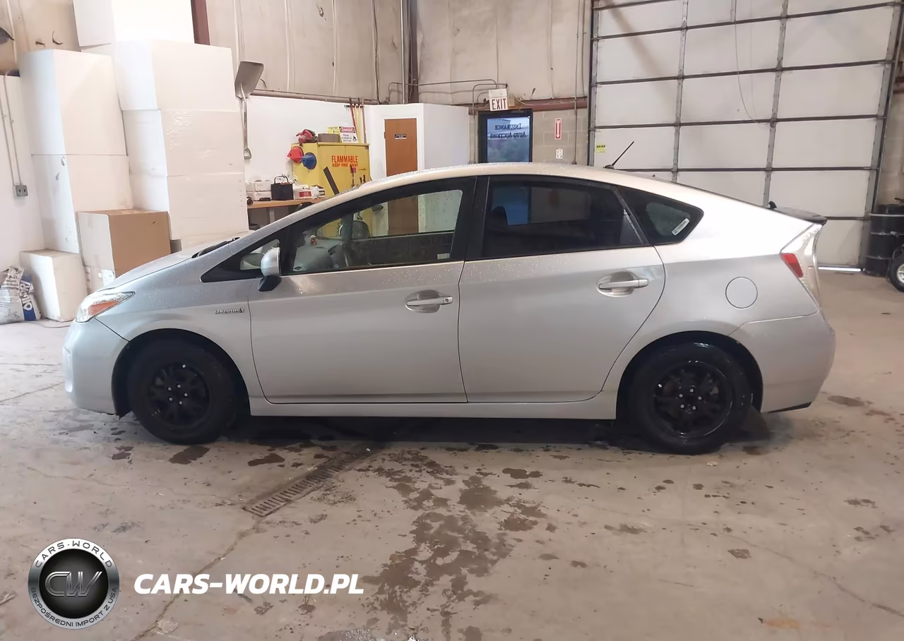 2012 Toyota Prius Two VIN:JTDKN3DU4C1545304 - 14