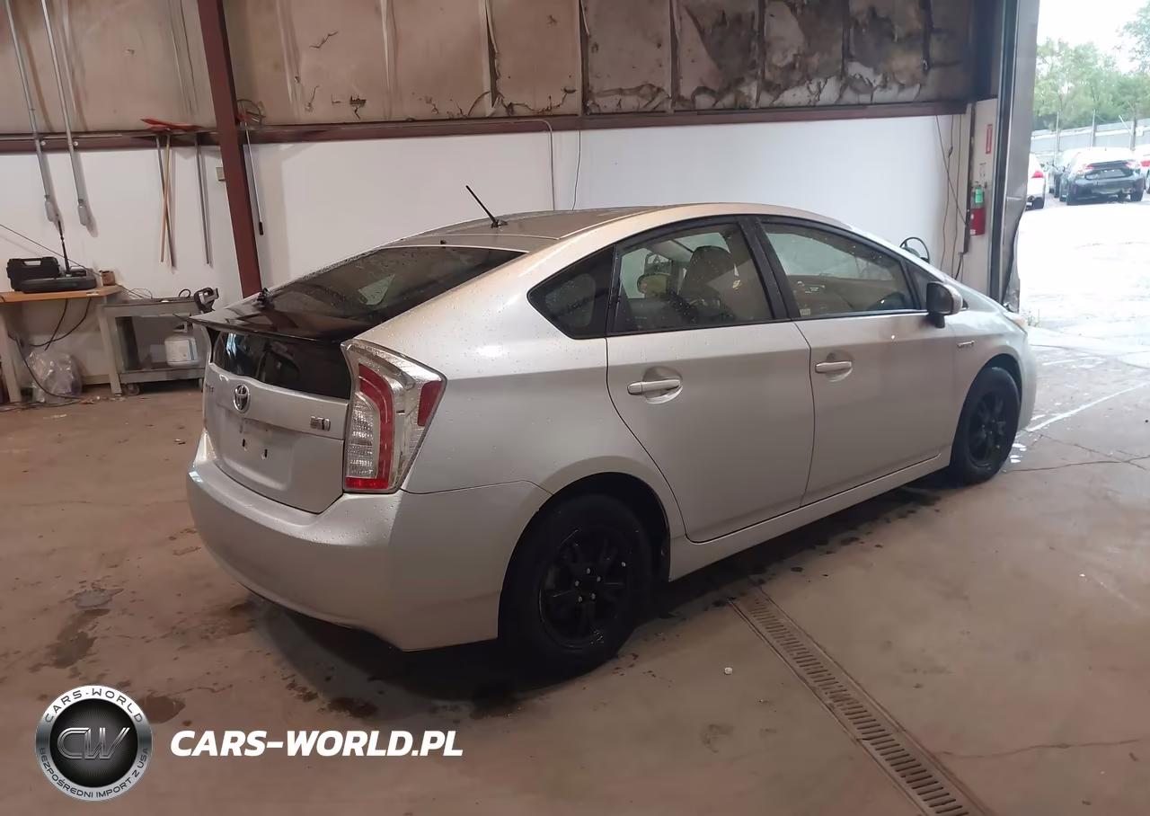 2012 Toyota Prius Two VIN:JTDKN3DU4C1545304 - 4