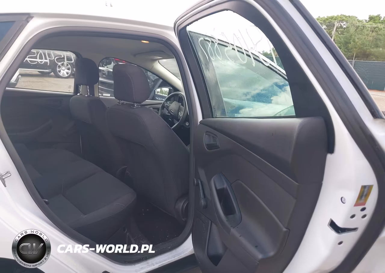 2015 Ford Focus S VIN:1FADP3E29FL323095 - 8