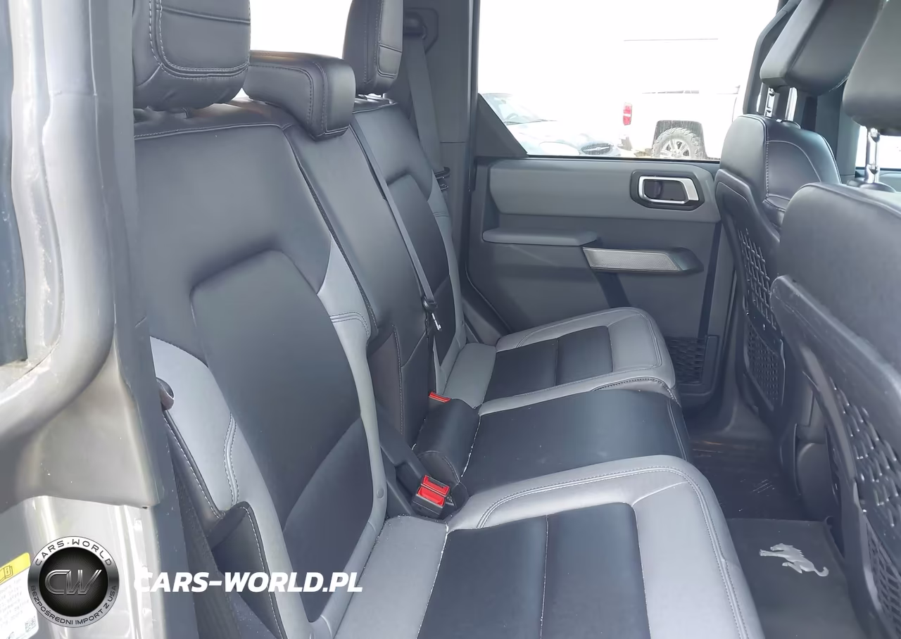 2023 Ford Bronco Black Diamond VIN:1FMEE5BP7PLC17242 - 8