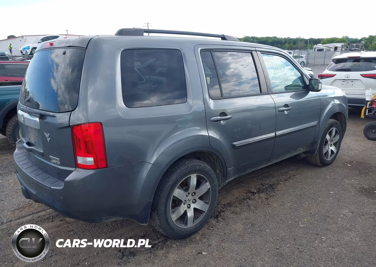 2012 Honda Pilot Touring VIN:5FNYF4H90CB051936 - 4