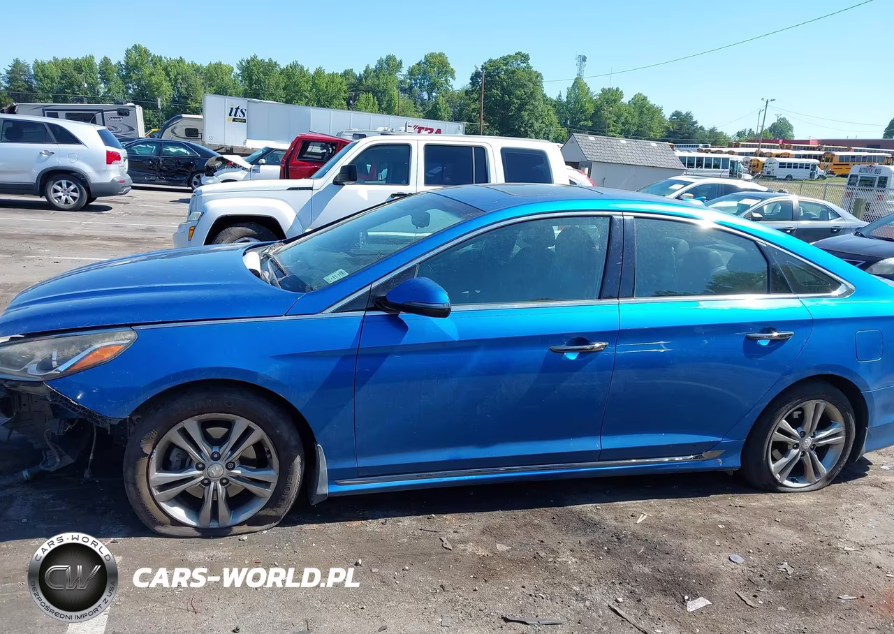 2018 Hyundai Sonata Sport VIN:5NPE34AF9JH672375 - 15