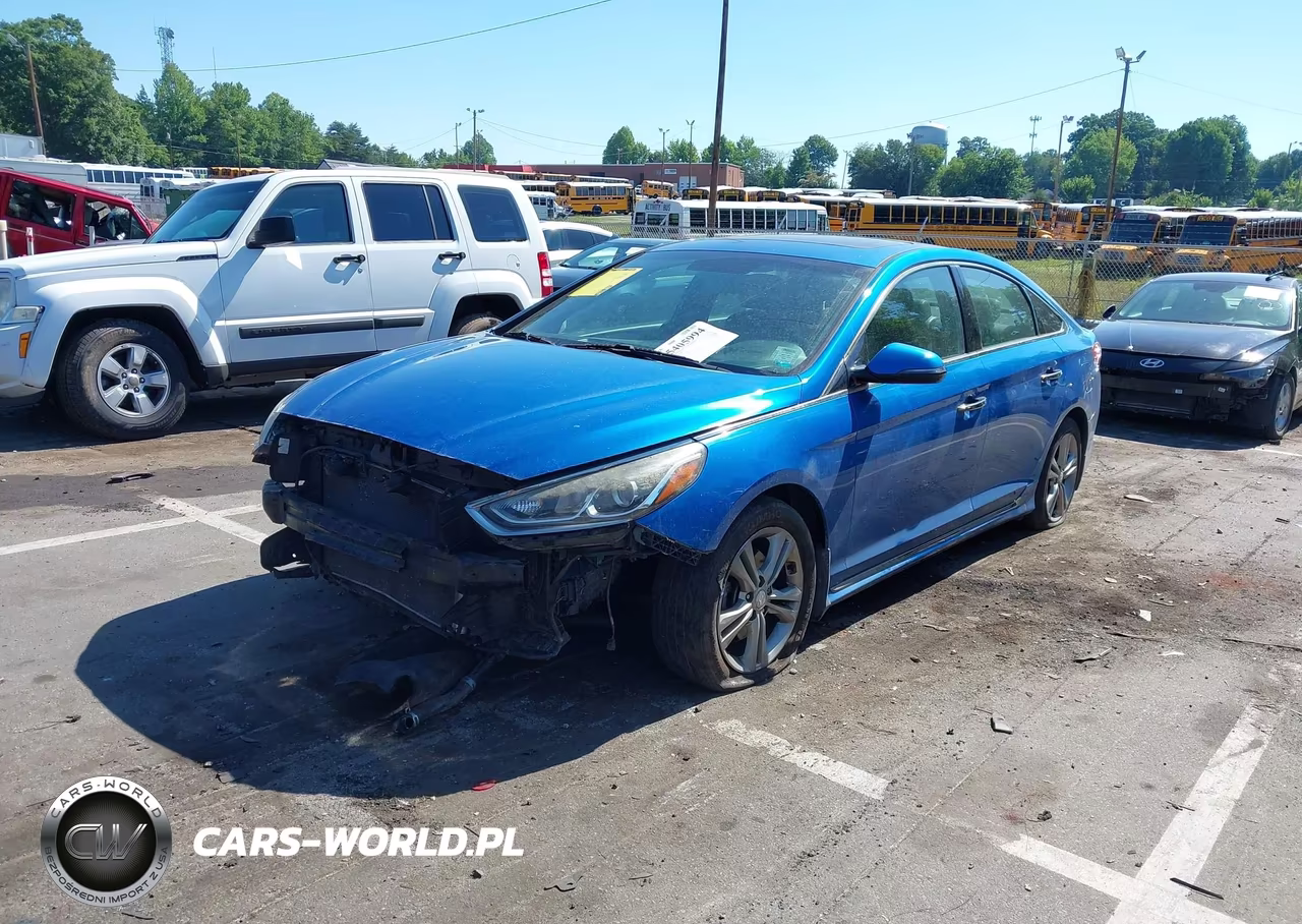 2018 Hyundai Sonata Sport VIN:5NPE34AF9JH672375 - 2