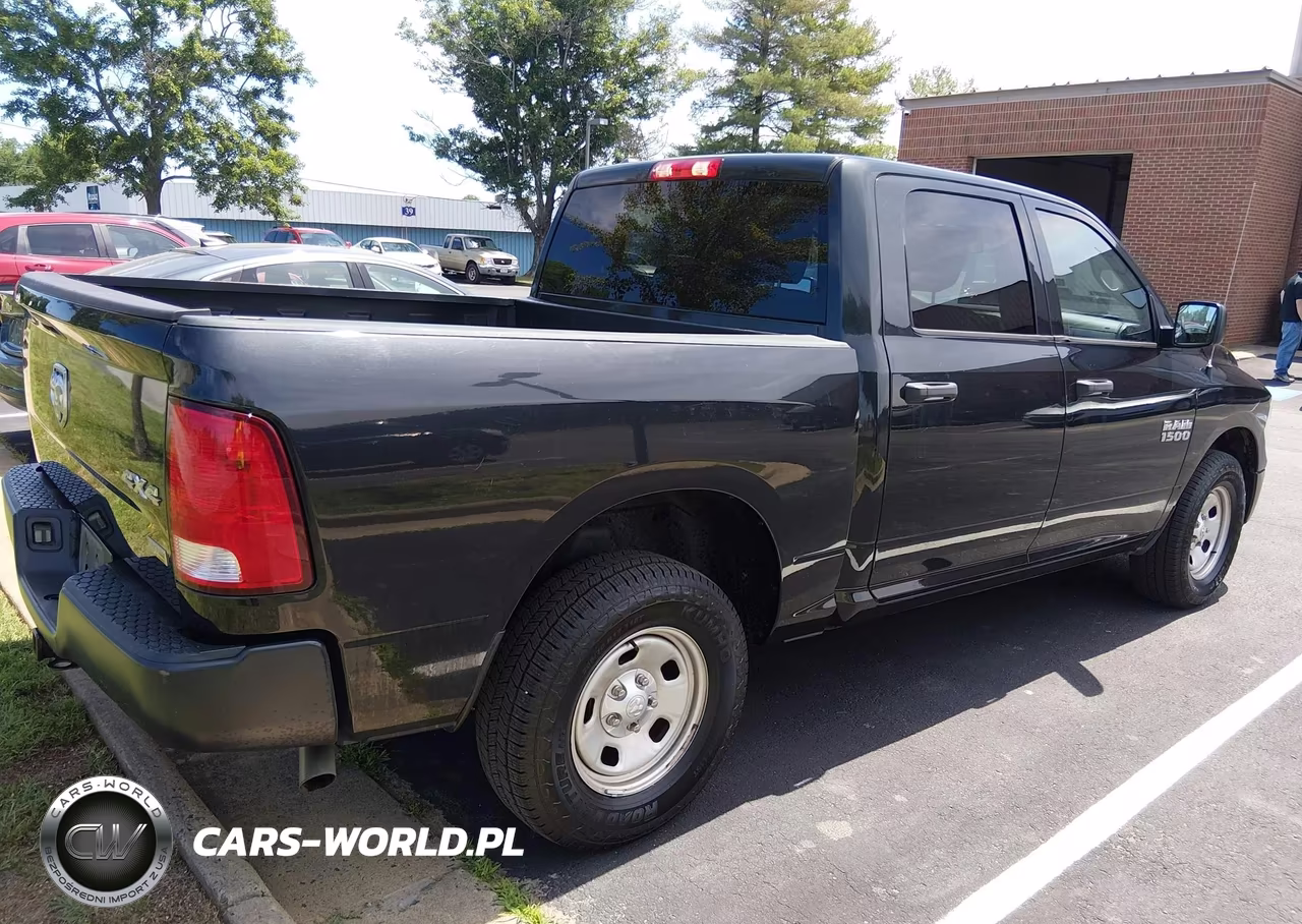 2018 Ram 1500 VIN:1C6RR7KGXJS323114 - 4