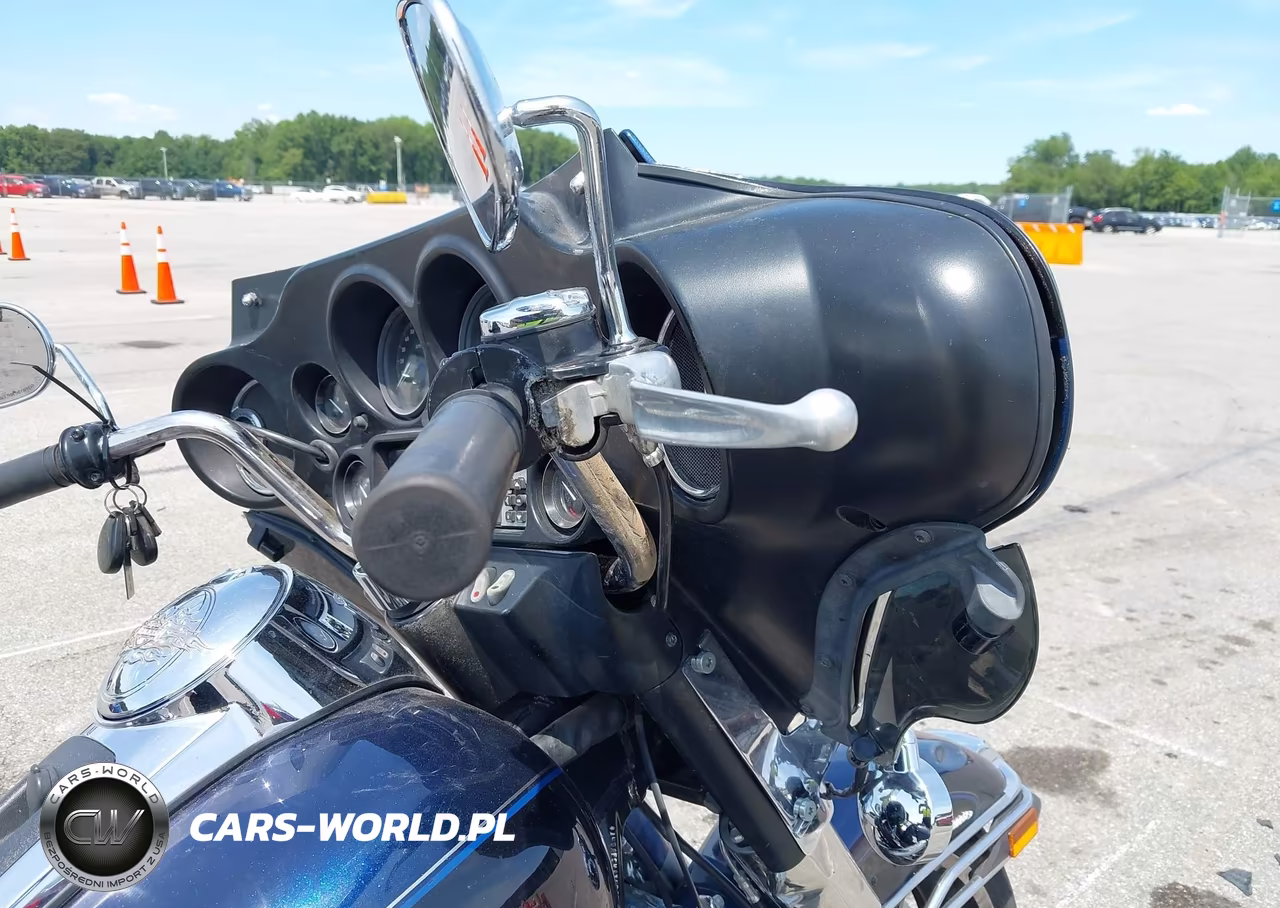 2012 Harley-Davidson Flhtcu Ultra Classic Electra Gld VIN:1HD1FCM1XCB690760 - 15