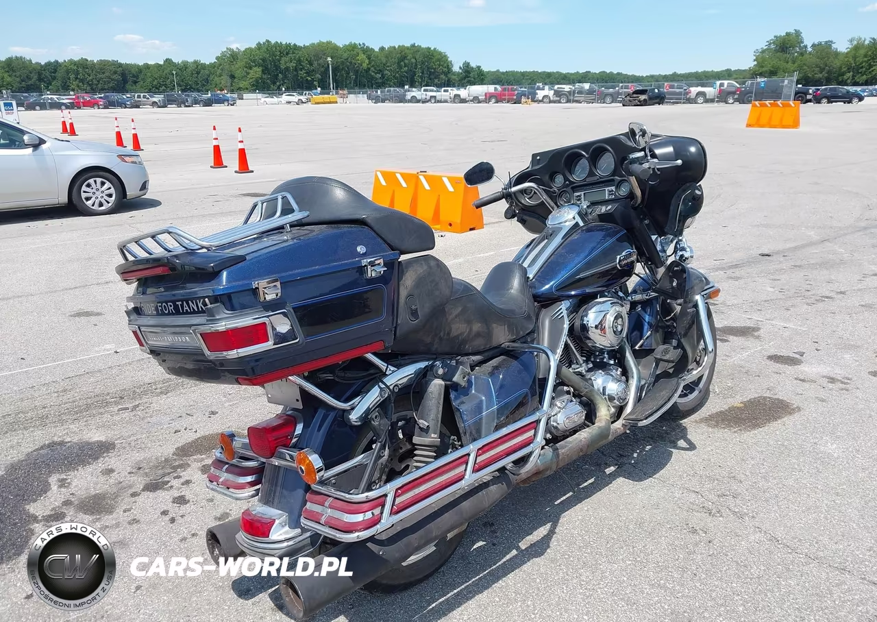 2012 Harley-Davidson Flhtcu Ultra Classic Electra Gld VIN:1HD1FCM1XCB690760 - 4