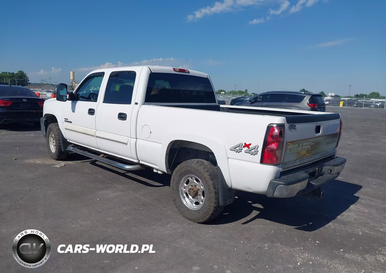 2007 Chevrolet Silverado 2500Hd Classic Lt1 VIN:1GCHK23D17F152075 - 3