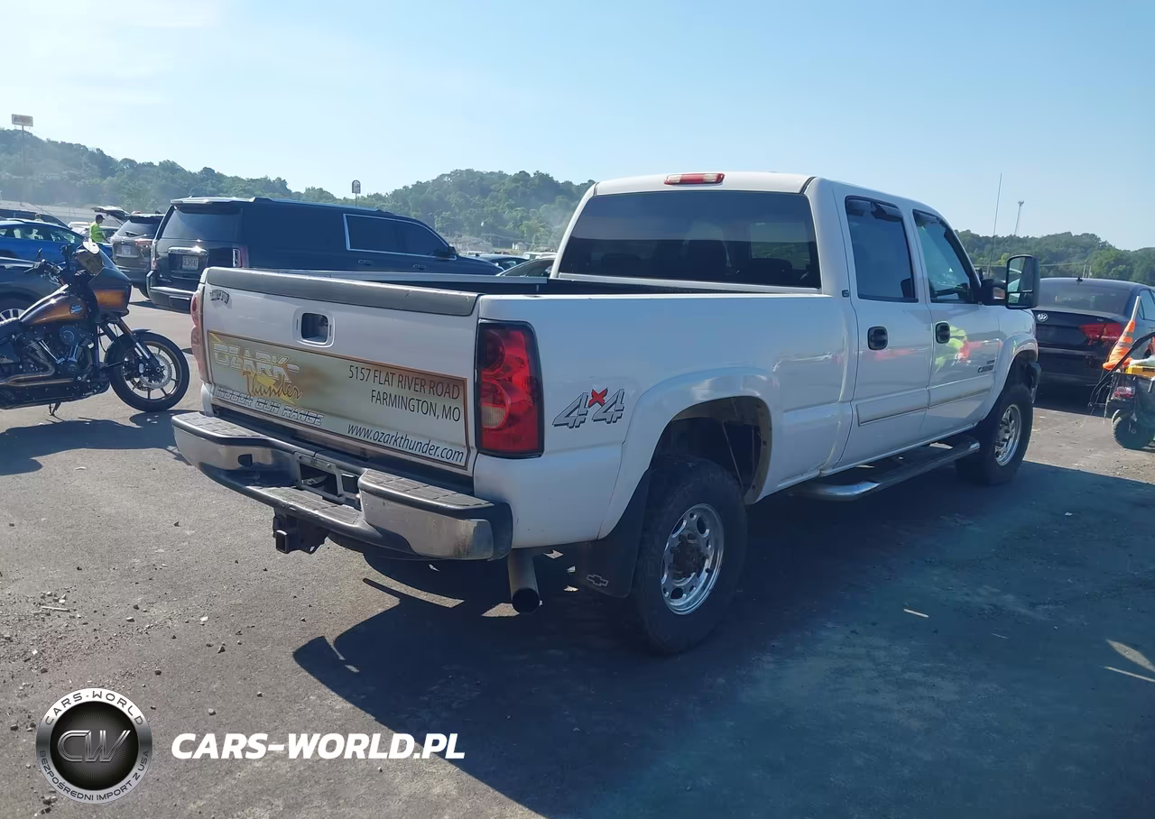 2007 Chevrolet Silverado 2500Hd Classic Lt1 VIN:1GCHK23D17F152075 - 4