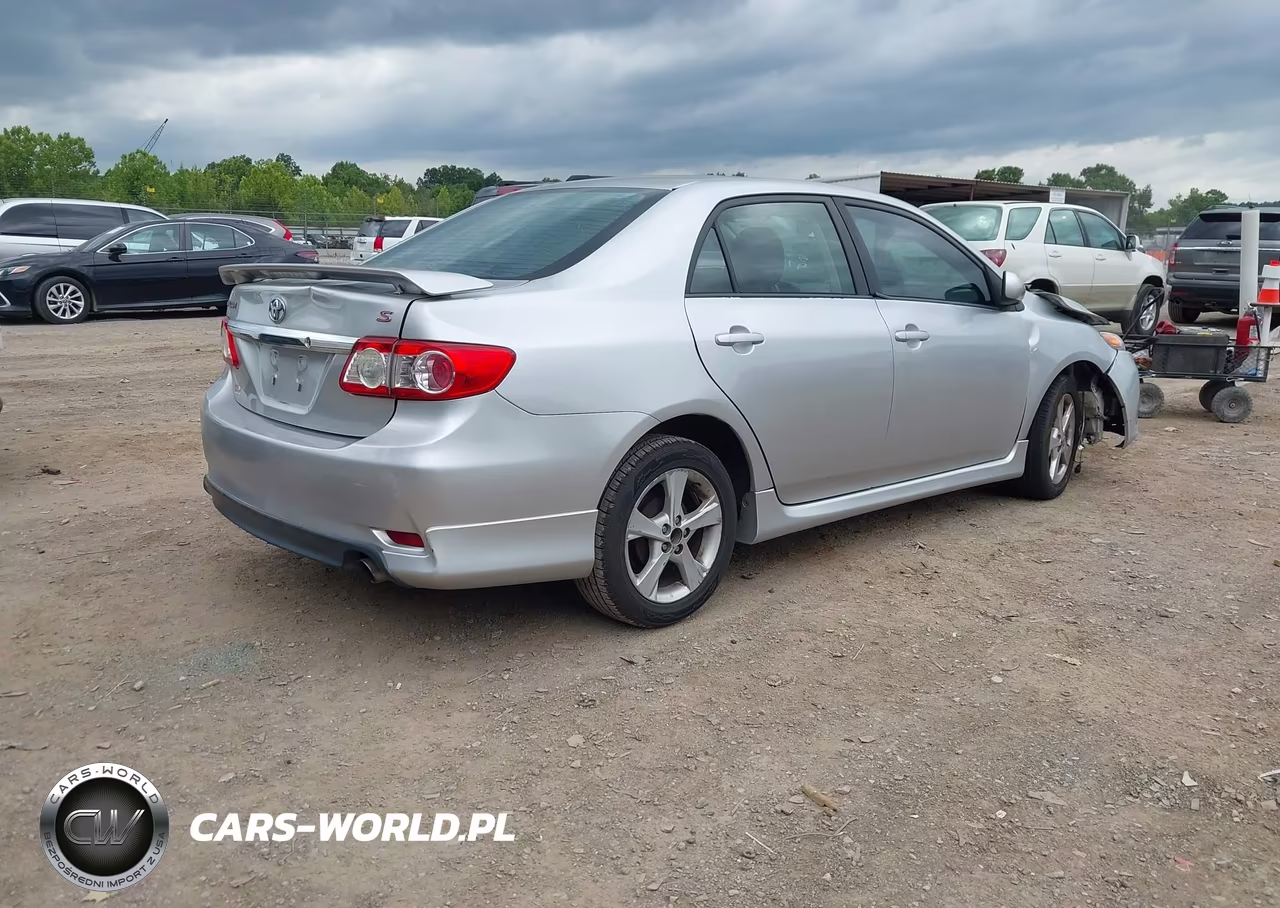 2013 Toyota Corolla S VIN:2T1BU4EE5DC959737 - 4
