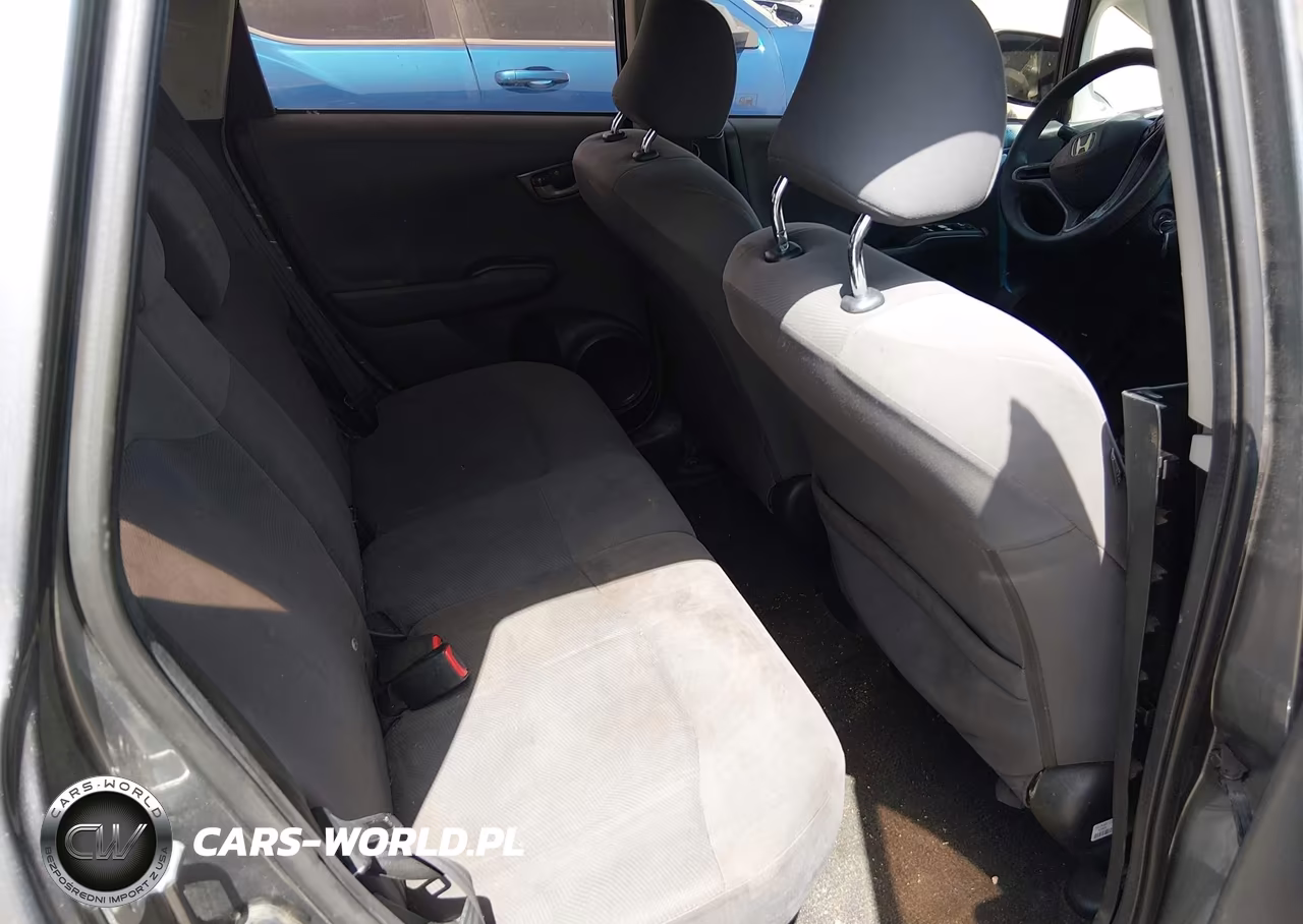2011 Honda Fit VIN:JHMGE8H3XBS002955 - 8