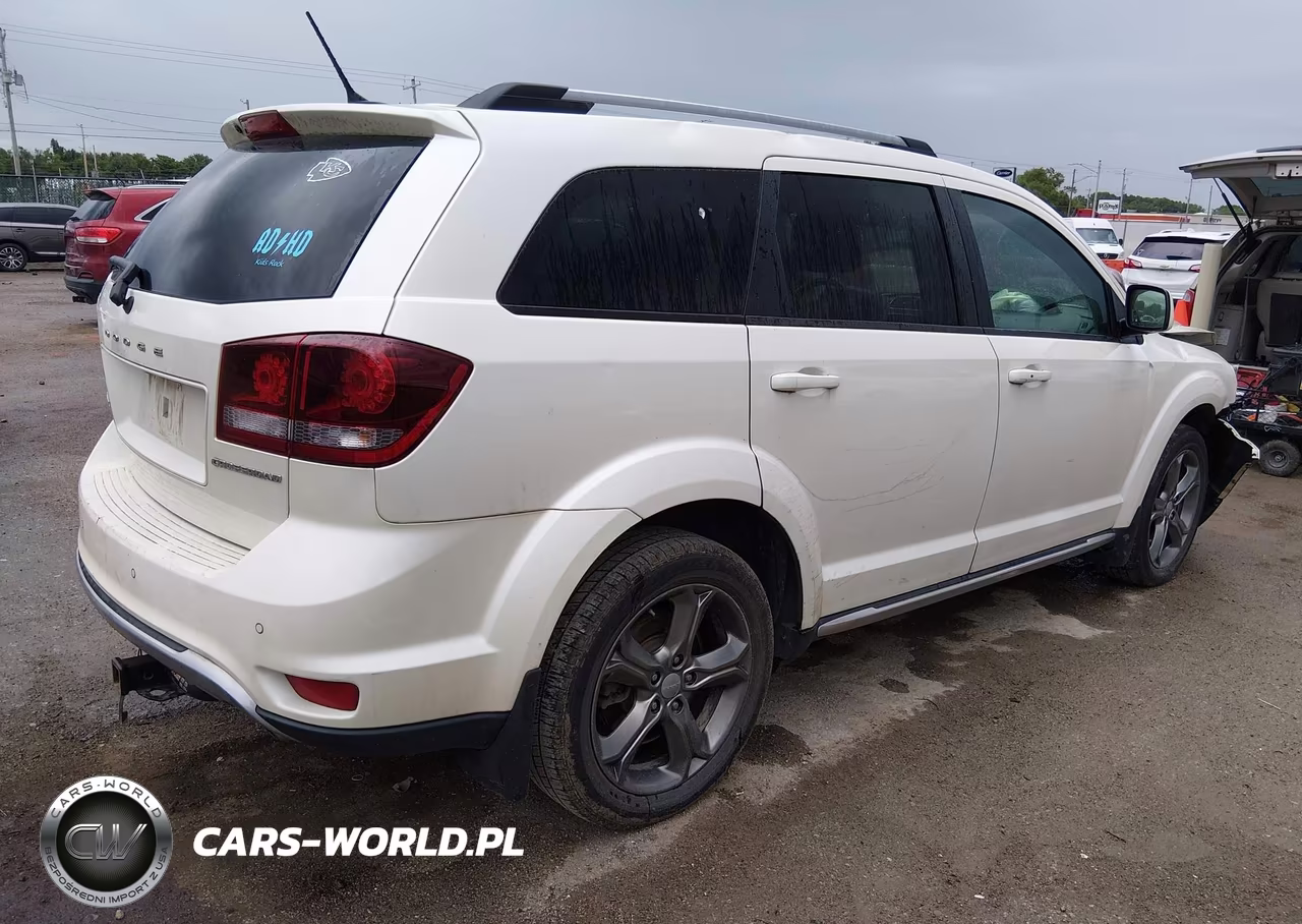 2017 Dodge Journey Crossroad Plus VIN:3C4PDCGG5HT544788 - 4