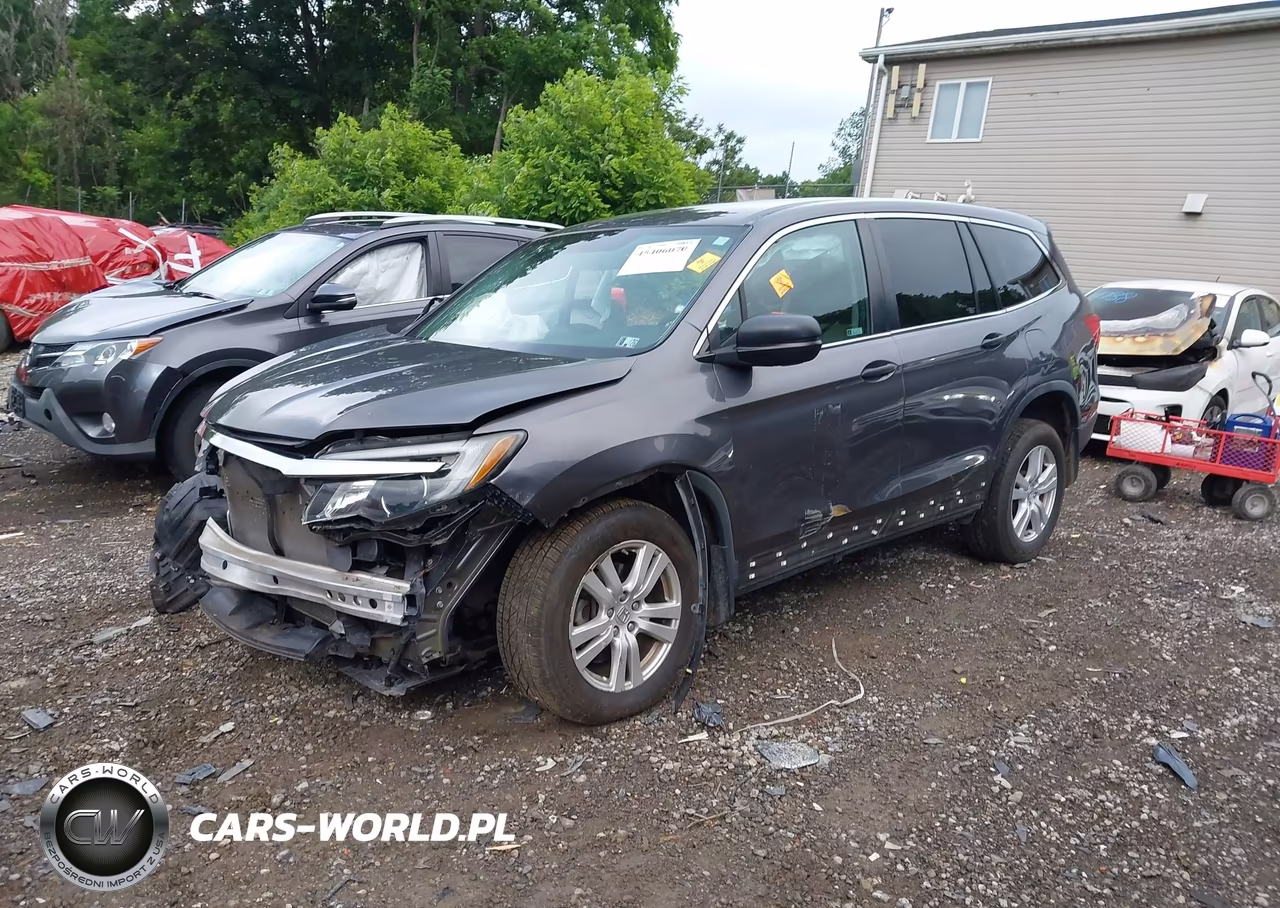 2018 Honda Pilot Lx VIN:5FNYF6H19JB067829 - 2