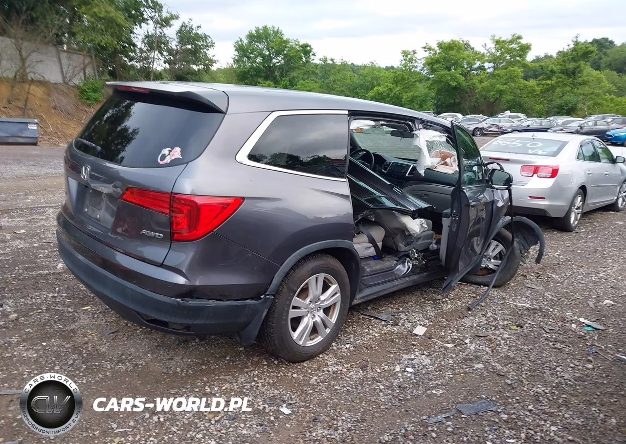 2018 Honda Pilot Lx VIN:5FNYF6H19JB067829 - 4