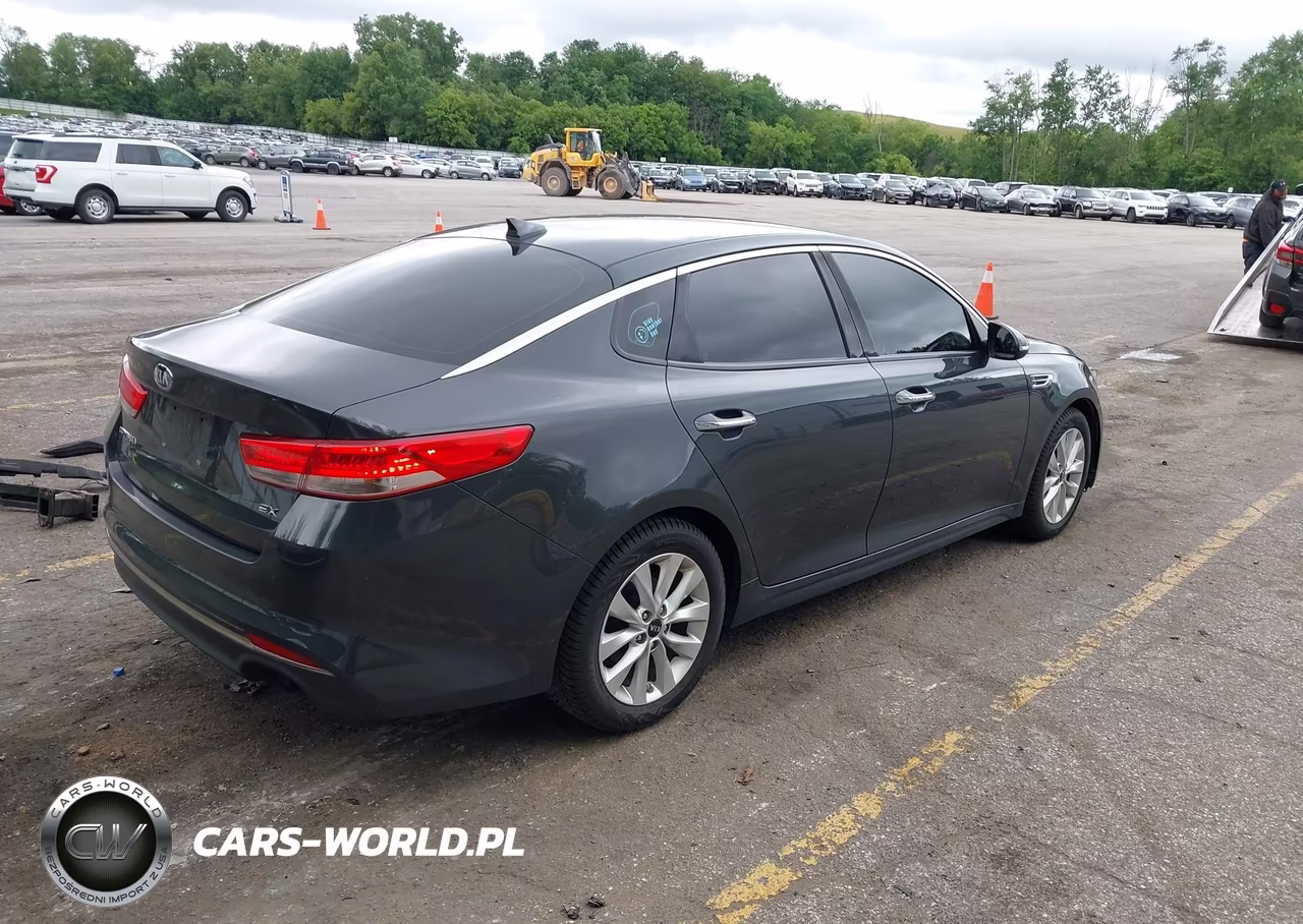 2016 Kia Optima Ex VIN:5XXGU4L36GG010816 - 4