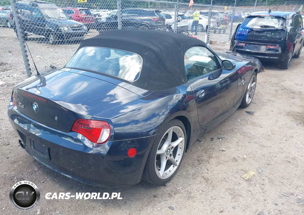 2007 BMW Z4 3.0Si VIN:4USBU53577LW92469 - 4