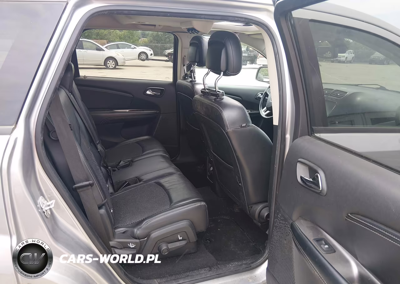2020 Dodge Journey Crossroad VIN:3C4PDCGB7LT188938 - 8