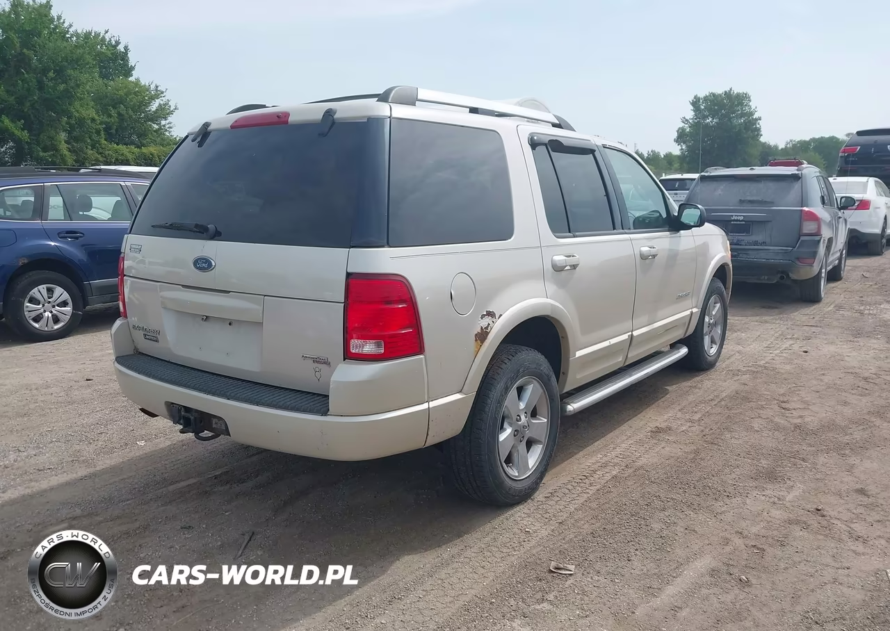 2005 Ford Explorer Limited VIN:1FMZU75W55ZA50005 - 4