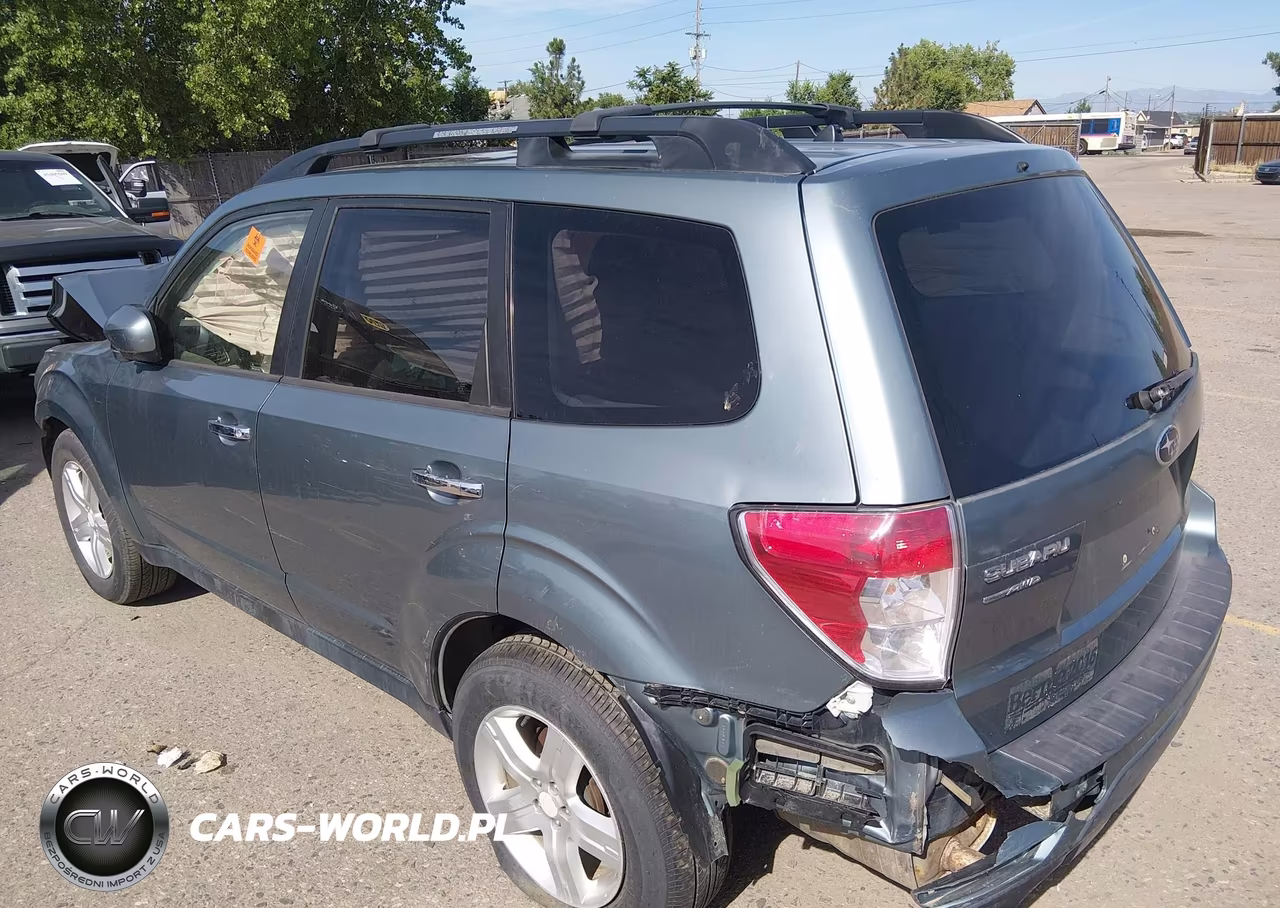 2010 Subaru Forester 2.5X Premium VIN:JF2SH6CC6AG905864 - 3
