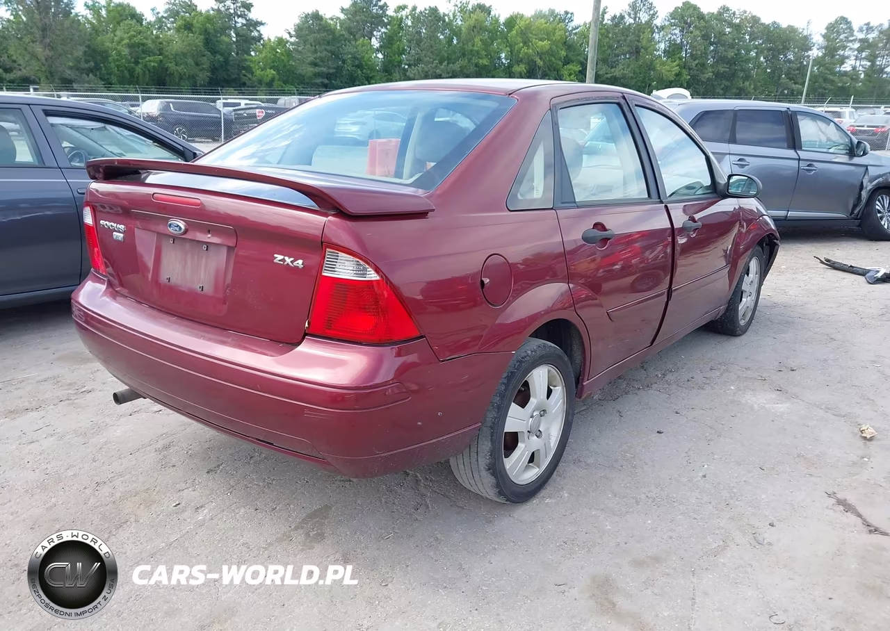 2006 Ford Focus Zx4 VIN:1FAHP34N86W180619 - 4