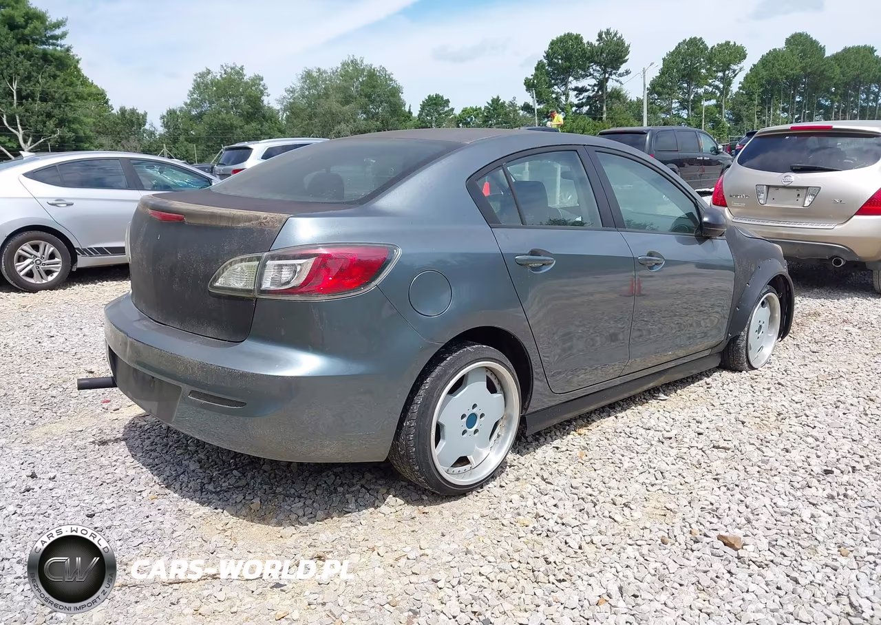 2013 Mazda Mazda3 I Sport VIN:JM1BL1UP1D1738449 - 4