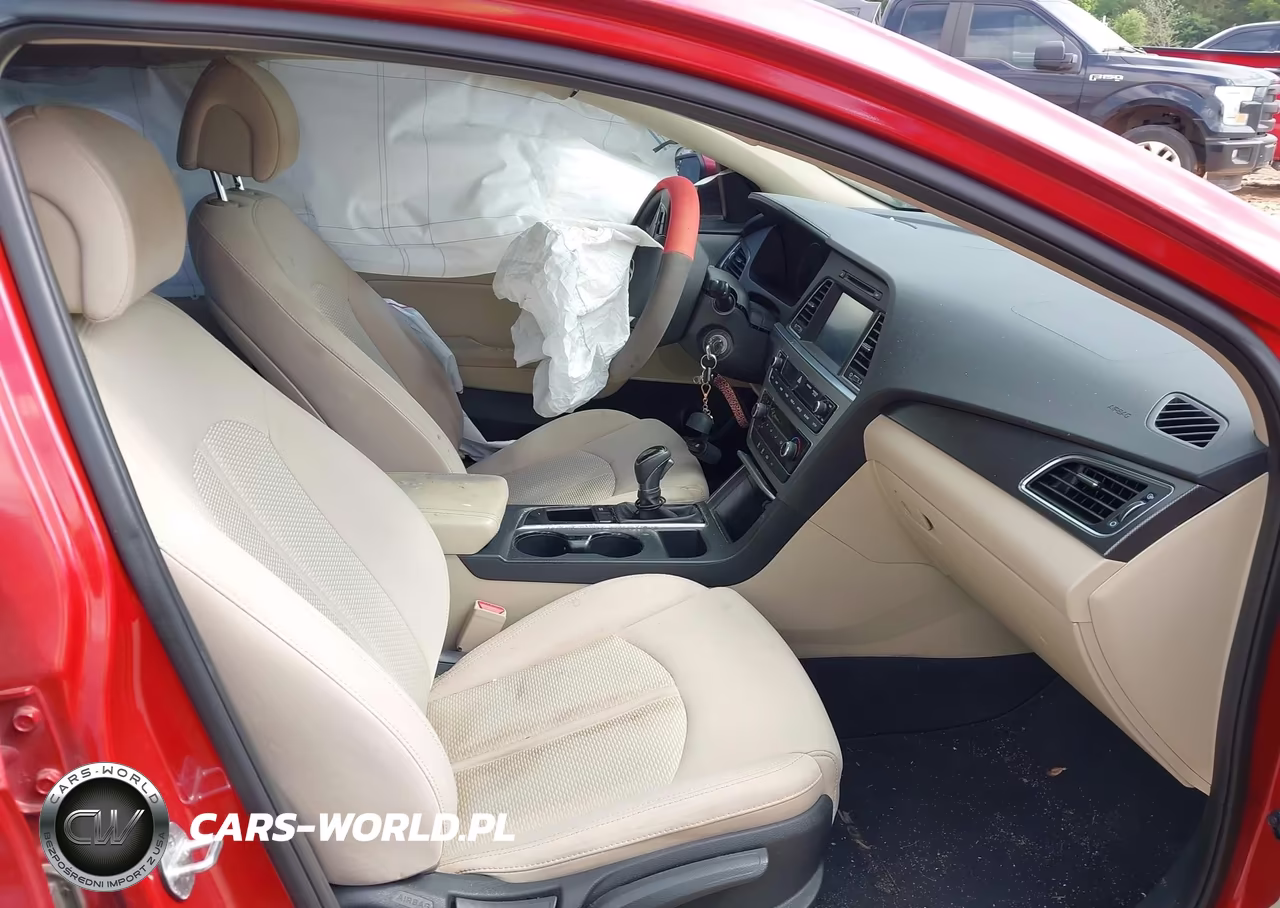 2017 Hyundai Sonata Sport VIN:5NPE34AF6HH442061 - 5