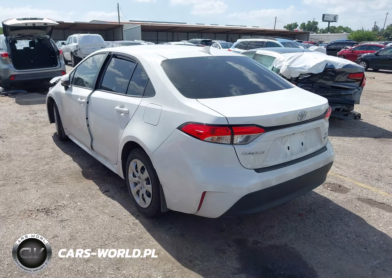 2026 Toyota Corolla Hybrid Hybrid Le VIN:JTDBCMFE7T3138793 - 3