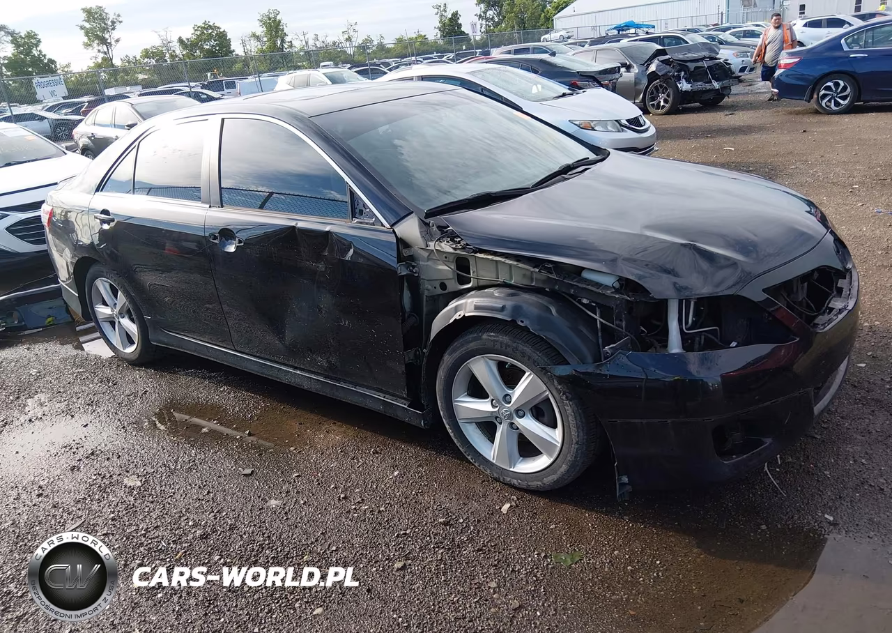 2011 Toyota Camry Se – zdjęcie 1 z 15