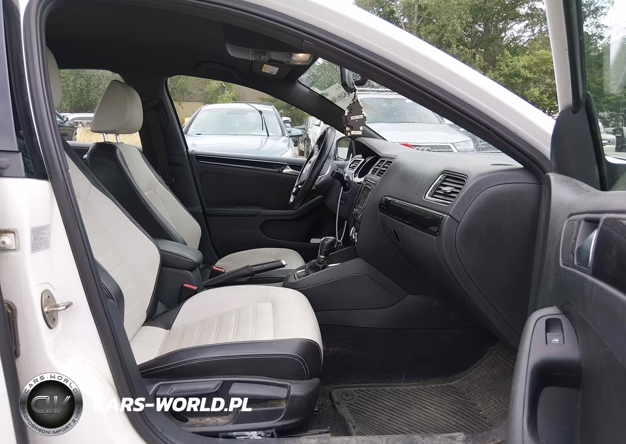 2015 Volkswagen Jetta 1.8T Sport VIN:3VWD17AJ4FM347848 - 5