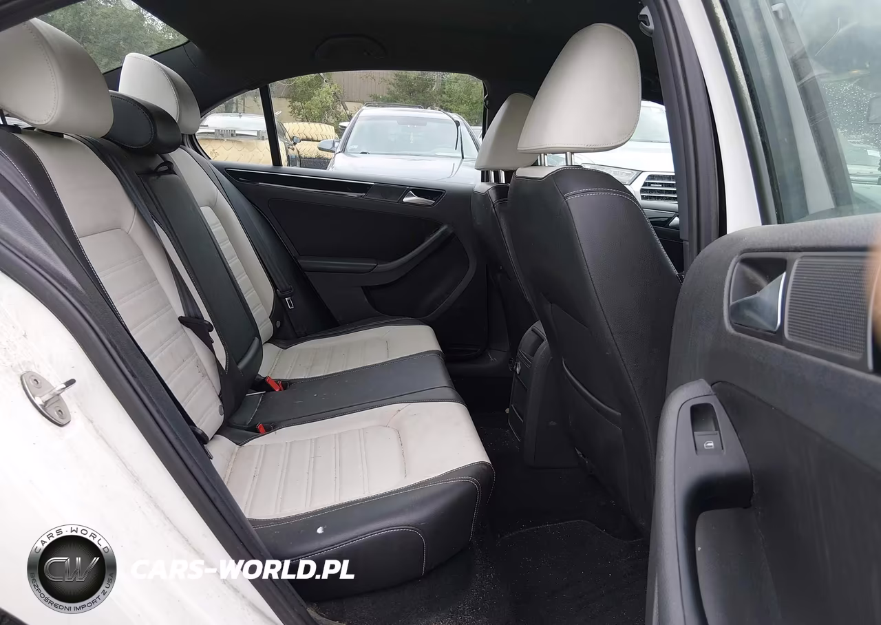 2015 Volkswagen Jetta 1.8T Sport VIN:3VWD17AJ4FM347848 - 8
