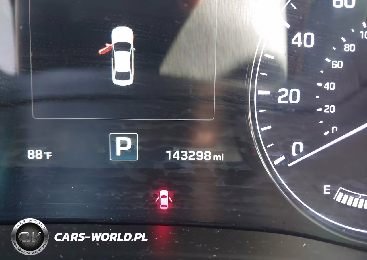 2015 Hyundai Genesis 3.8 VIN:KMHGN4JE9FU103545 - 16