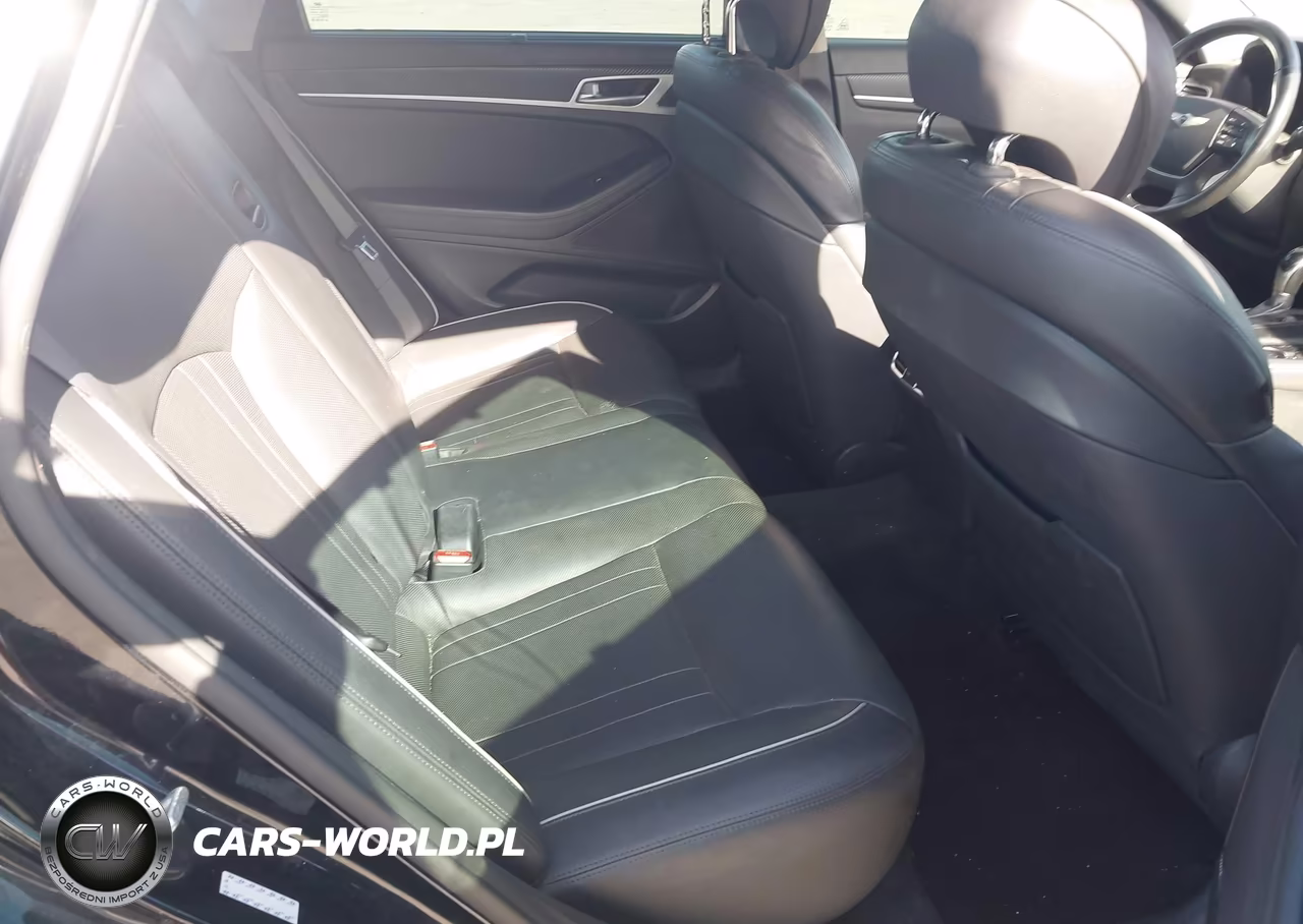 2015 Hyundai Genesis 3.8 VIN:KMHGN4JE9FU103545 - 8