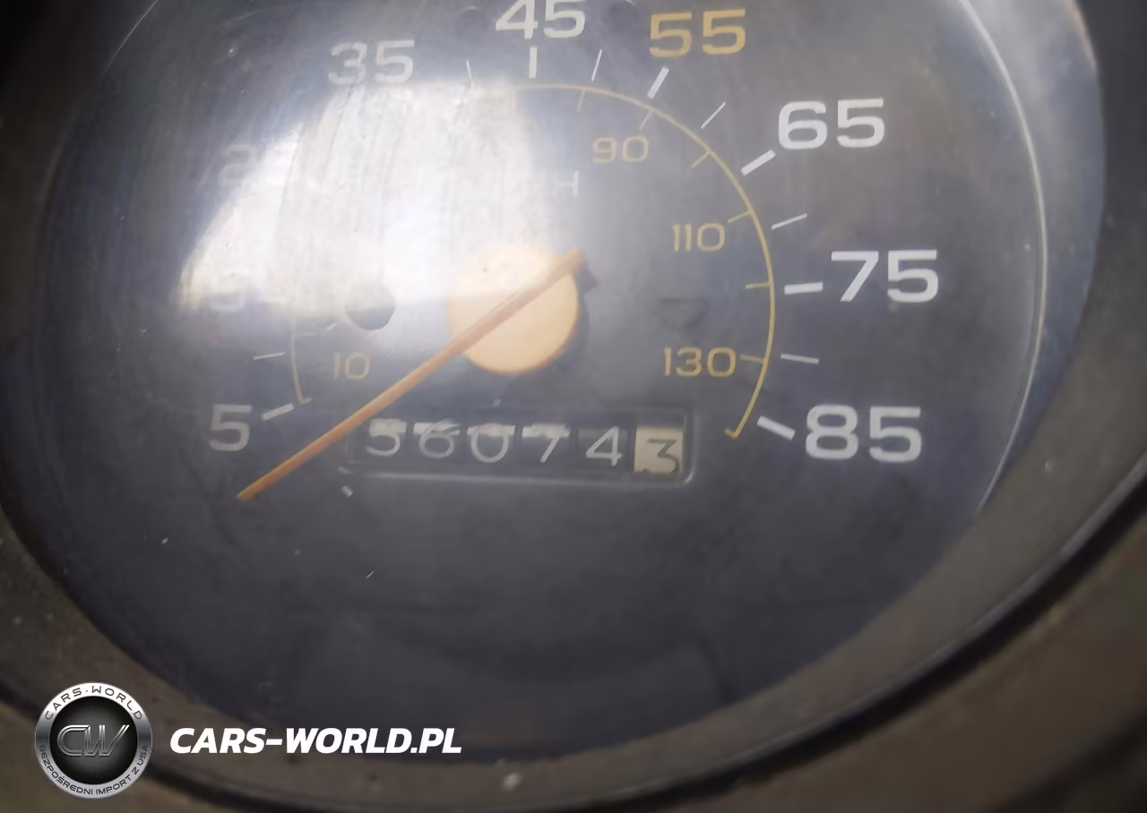 1983 Chevrolet C20 VIN:1GCGC23M6DS117267 - 12