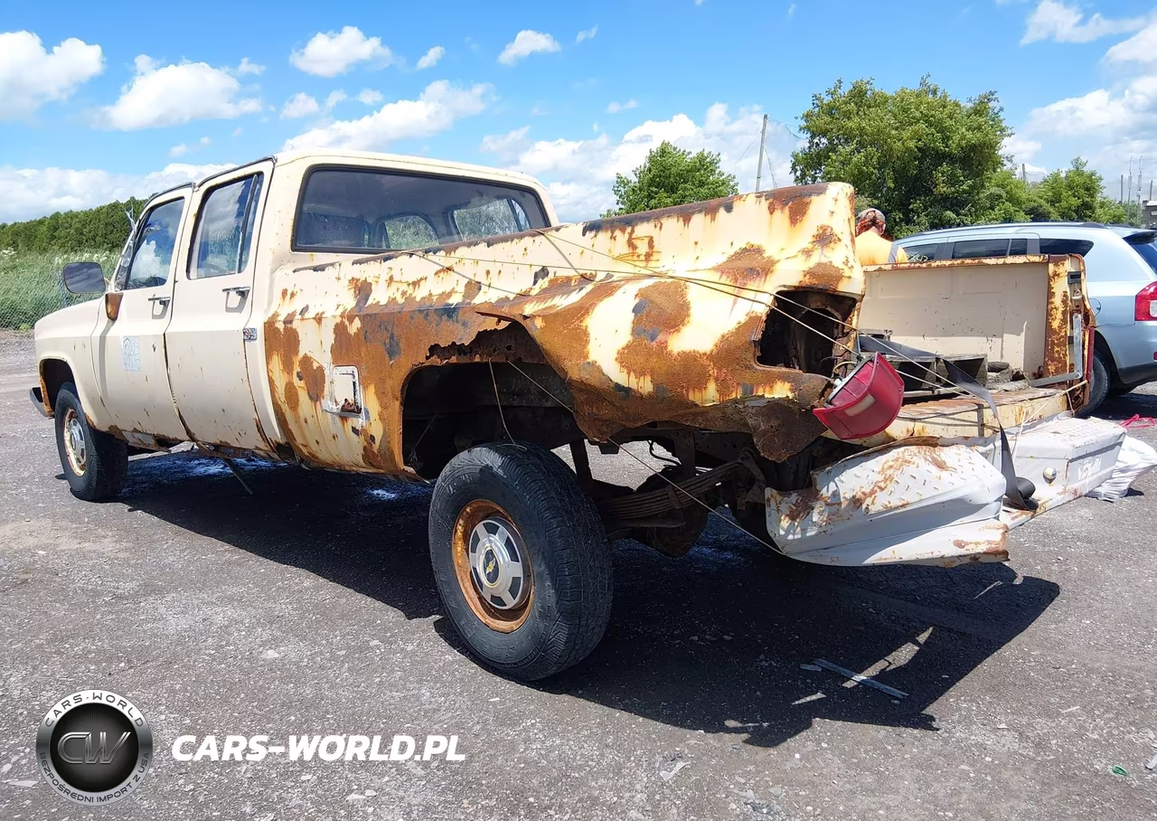 1983 Chevrolet C20 VIN:1GCGC23M6DS117267 - 3